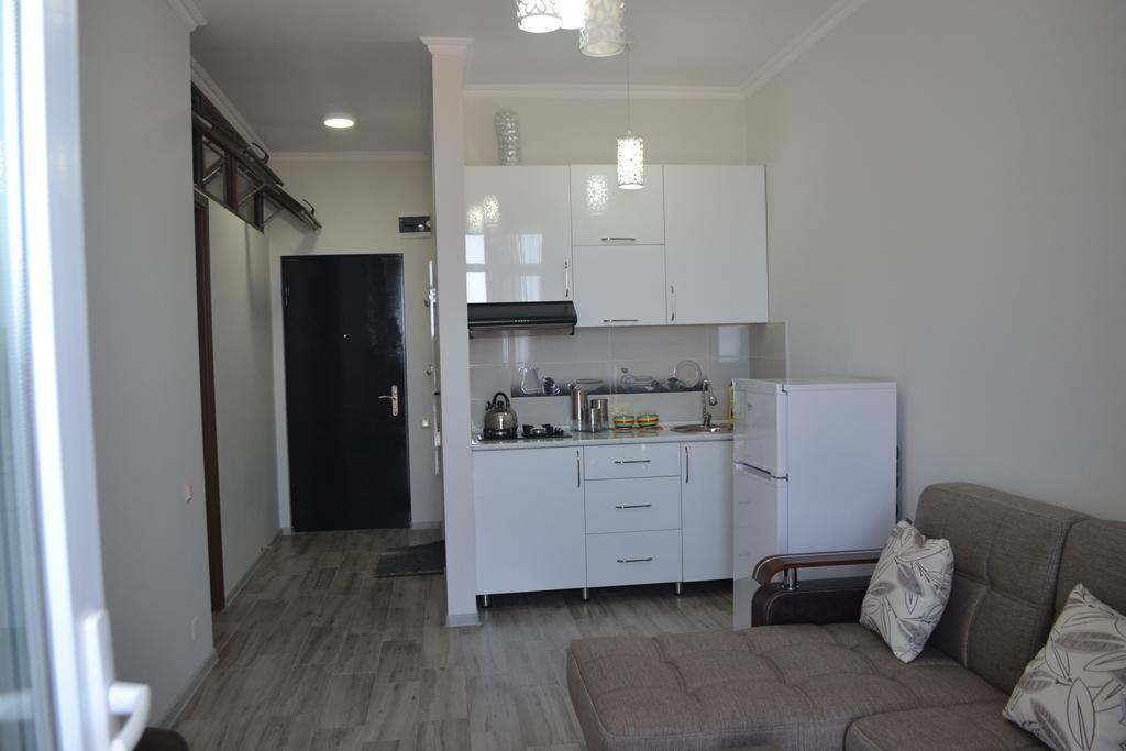 Apartment Mzika Batumi Exterior foto